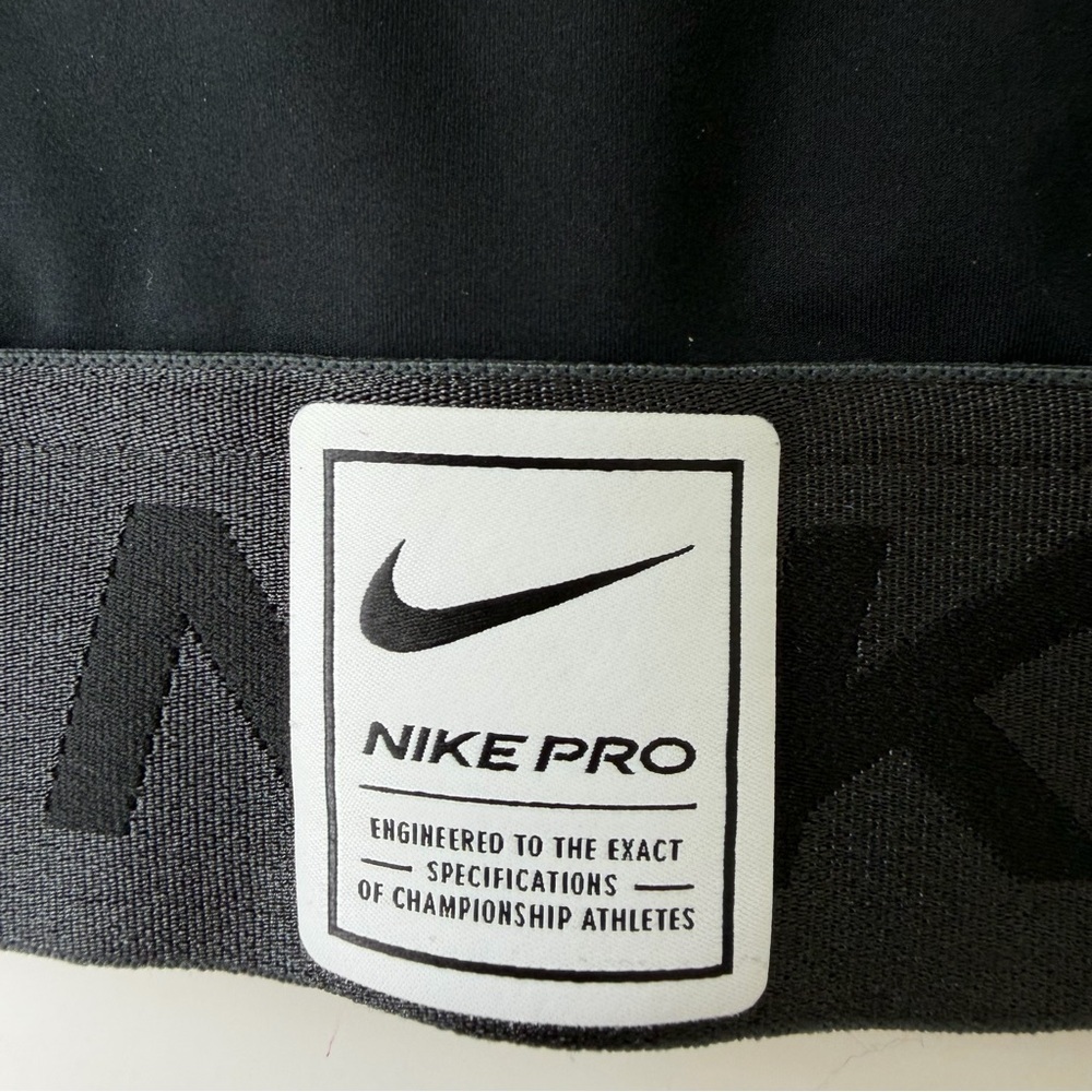 Nike Pro Dri-FIT black Graphic Crop Tank women’s size M - Picture 4 of 10